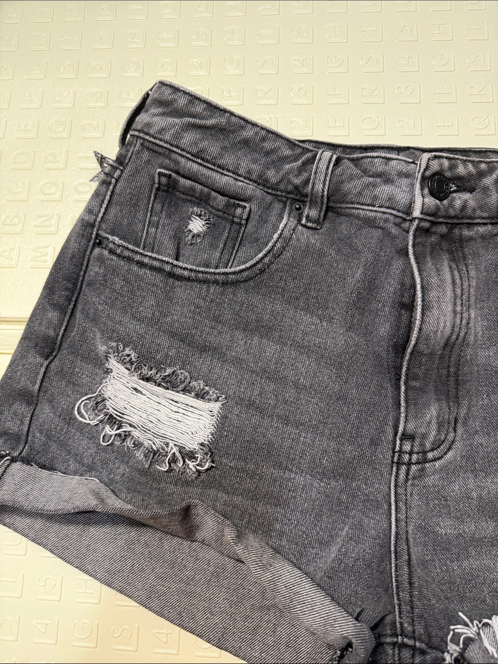 PacSun Black Distressed High-Rise Denim Shorts - Picture 3 of 6